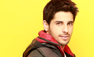 Sidharth Malhotra to give a treat to himself!