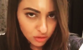 Check Out: Sonakshi Sinha's new Dubsmash right here! Cutest One I say...