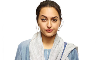 Click Here: First Look of Sonakshi Sinha from the movie 'Noor'
