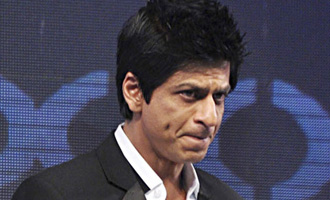 Shah Rukh Khan wants to maintain distance from social media: Know why?