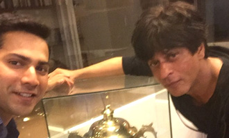 FIRST PIC: SRK & Varun Dhawan bond over IPL