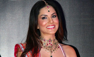 Sanny Leoni Sex - Sunny Leone as a bride in 'Ae Dil Hai Mushkil' - Tamil News - IndiaGlitz.com