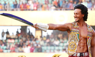 Tiger Shroff rocks at IPL Opening Ceremony