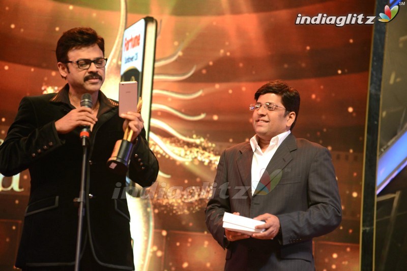 Celebs @ IIFA Utsavam Awards 2016 Day 2 (Telugu & Kannada) (Set 3)