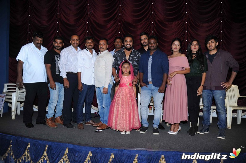 'Prayanikara Gamanakke' Film Press Meet