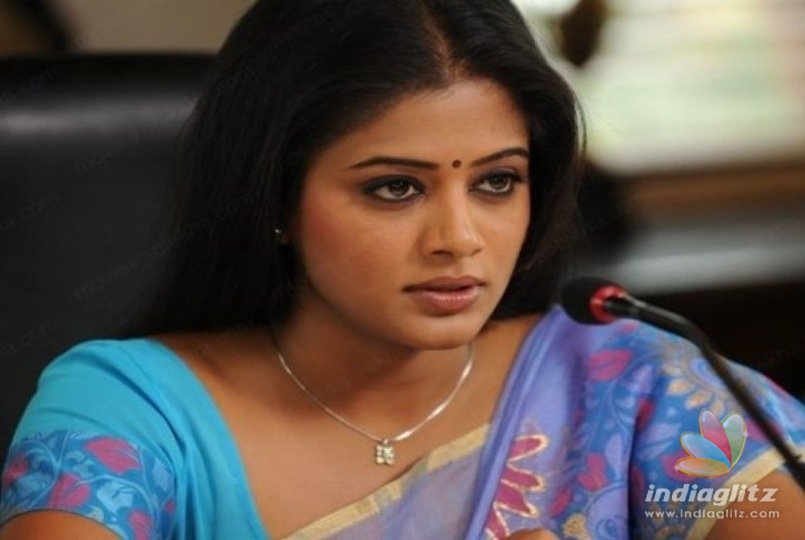 Priyamani, Tara, Sonu in Political films