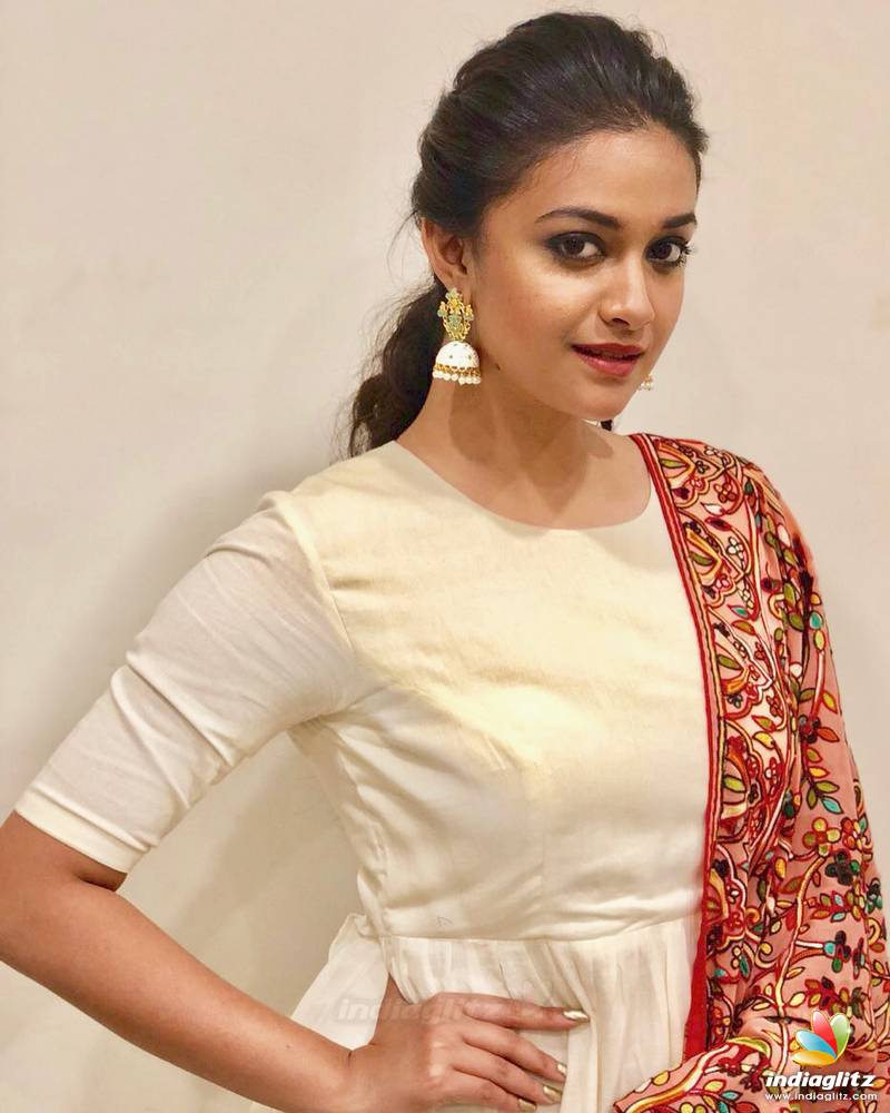 [Image: keerthysuresh291018_7.jpg]