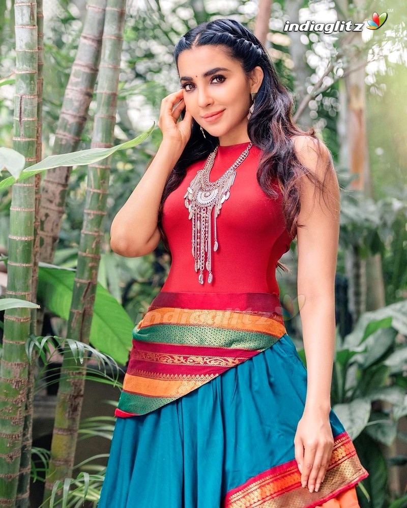 Parvathy Nair Photos Tamil Actress Photos Images Gallery Stills