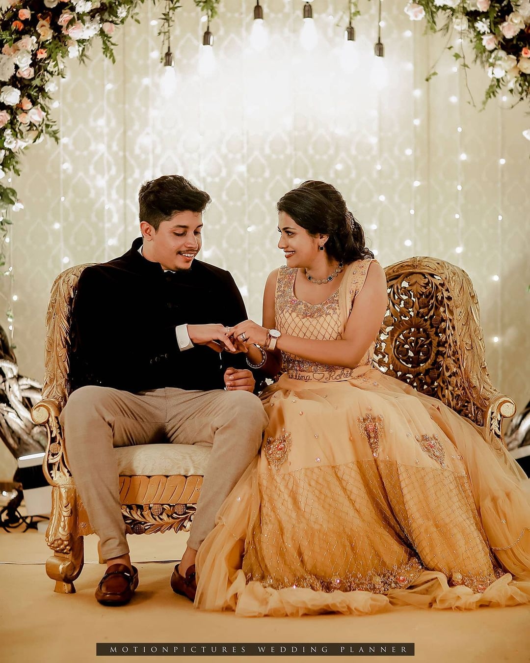 Alina Parikkal engagement pictures 