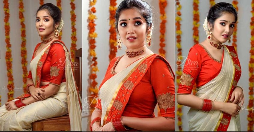 Anikha Surendran photos saree