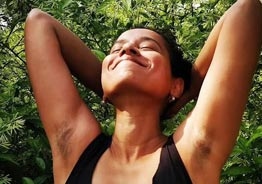 Viral Pic: Popular actress shows off her armpit hair