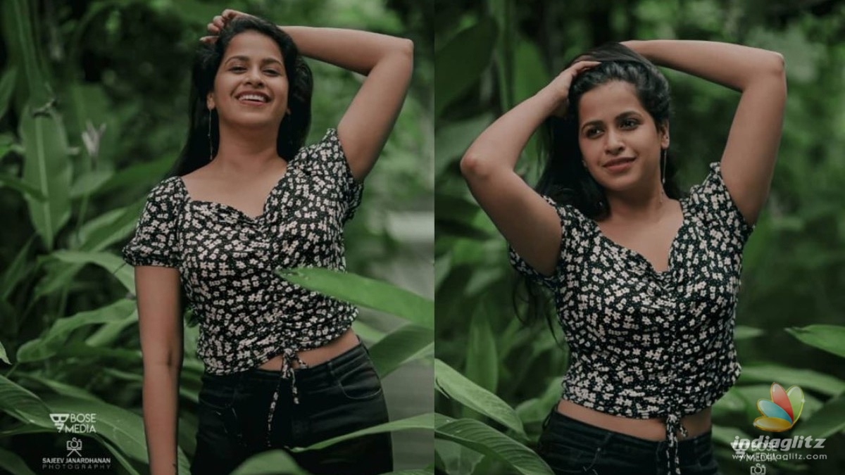 Watch: Actress Sadhika Venugopal gets two new tattoos