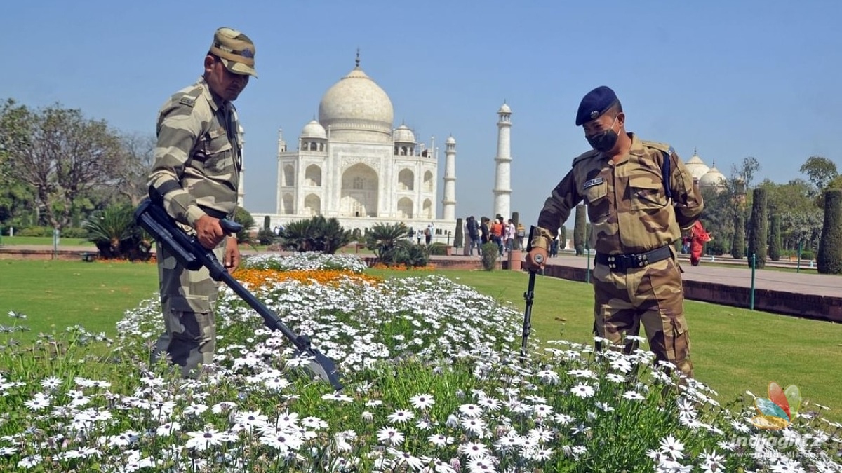 Taj Mahal evacuated after hoax bomb call  