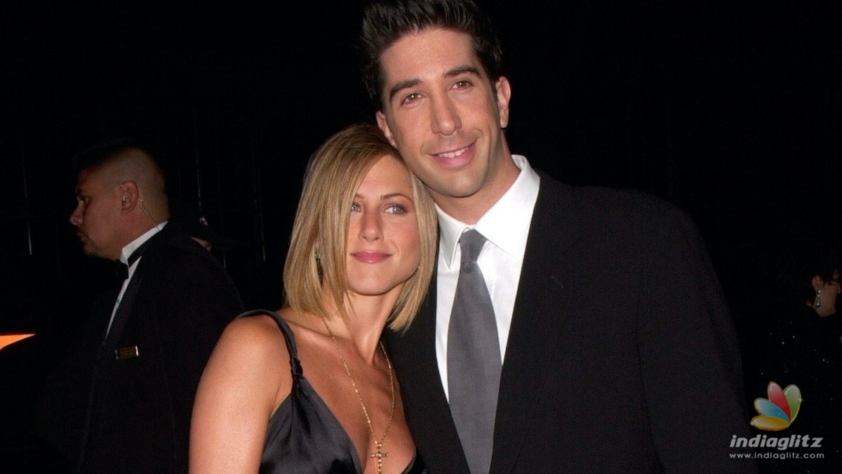 Friends stars Jennifer Aniston and David Schwimmer are rumoured to be dating!