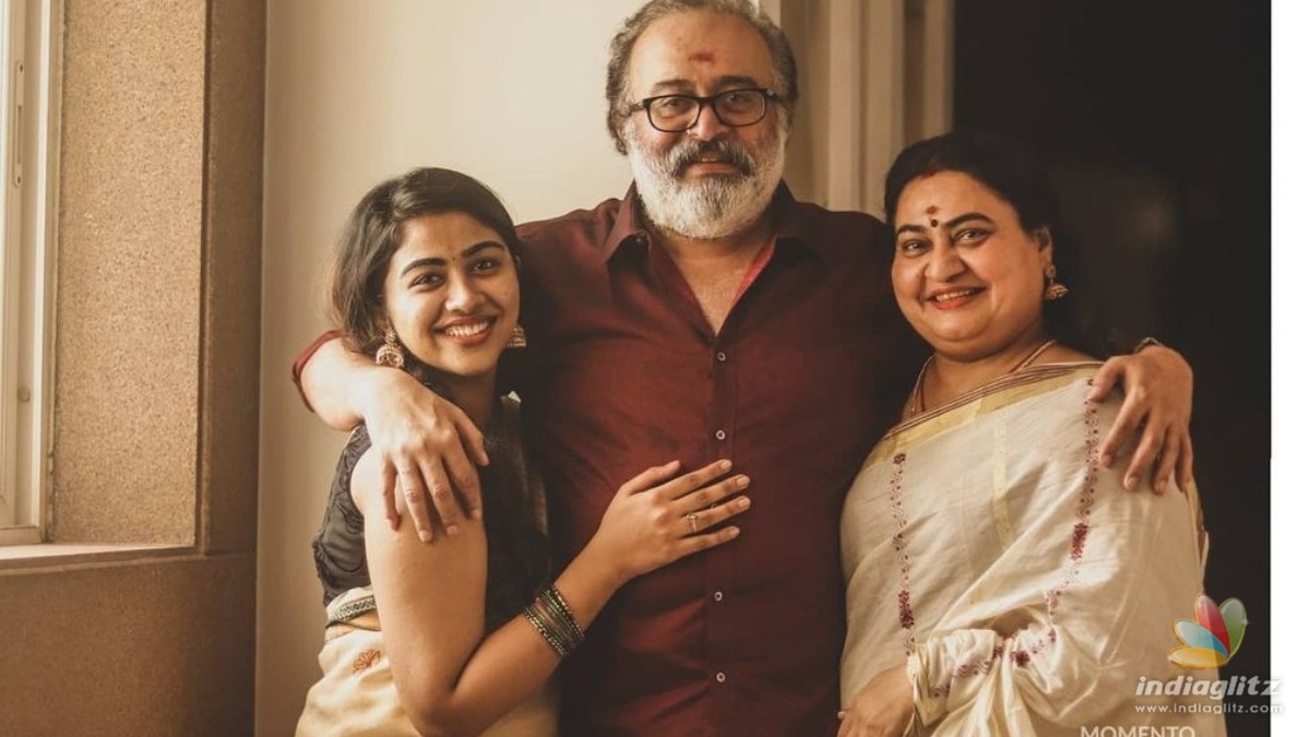 VIRAL: Bindhu Panicker and Sai Kumar enact comedy scenes with daughter 
