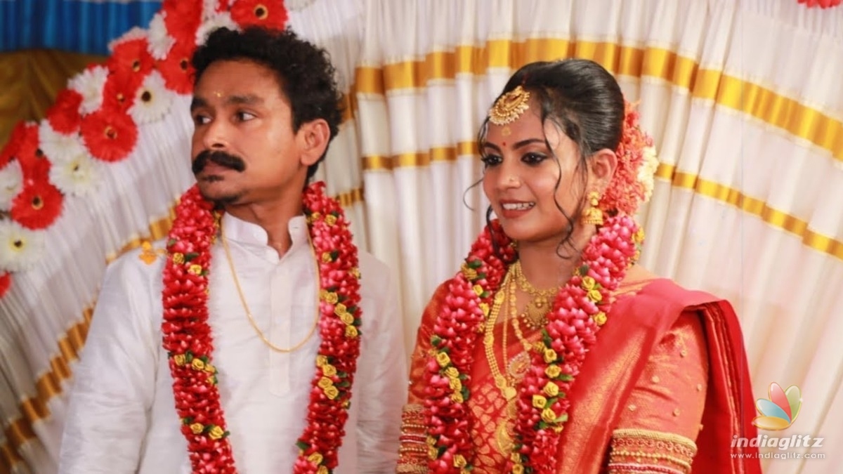 See pics: Actor Vijilesh marries Swathi Haridas