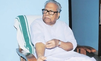 Former Chief Minister VS Achuthanandan takes COVID vaccine at 97