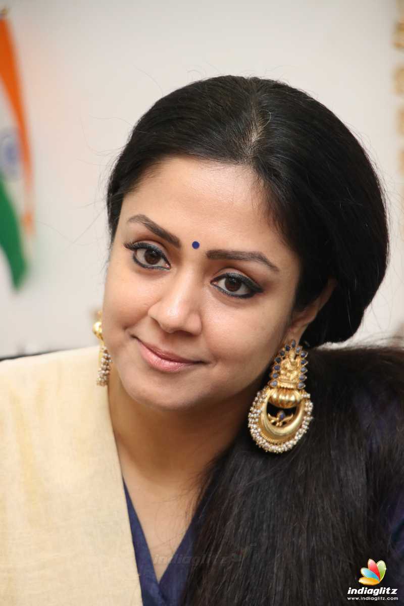 Jyothika Photos - Malayalam Actress photos, images, gallery, stills and