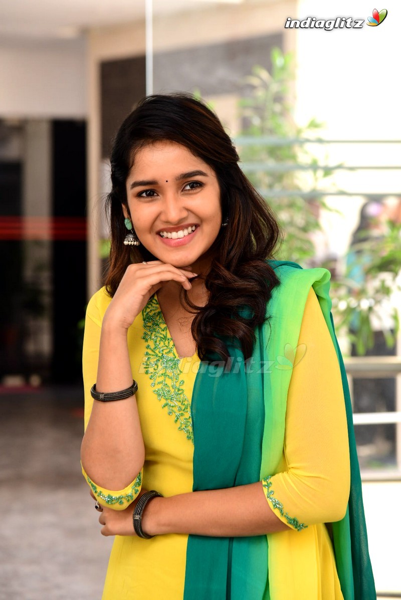 Watch Latest Anikha Photos – Tamil Actress photos, images, gallery, stills and clips – IndiaGlitz.com – Free Download MMS Scandal, Nude Leaks, Sextape, Porn, Sex, Naked