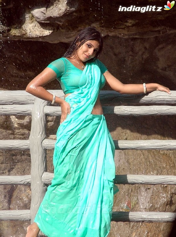 600px x 809px - Monica Photos - Tamil Actress photos, images, gallery, stills and clips -  IndiaGlitz.com