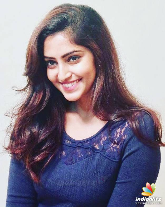 Reba Monica John Photos - Tamil Actress photos, images, gallery, stills