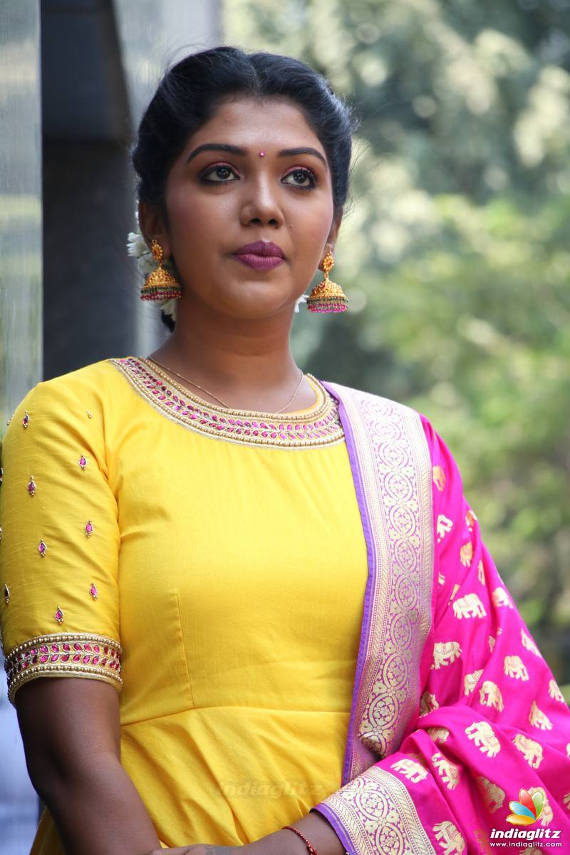 Riythvika Photos - Tamil Actress photos, images, gallery, stills and ...