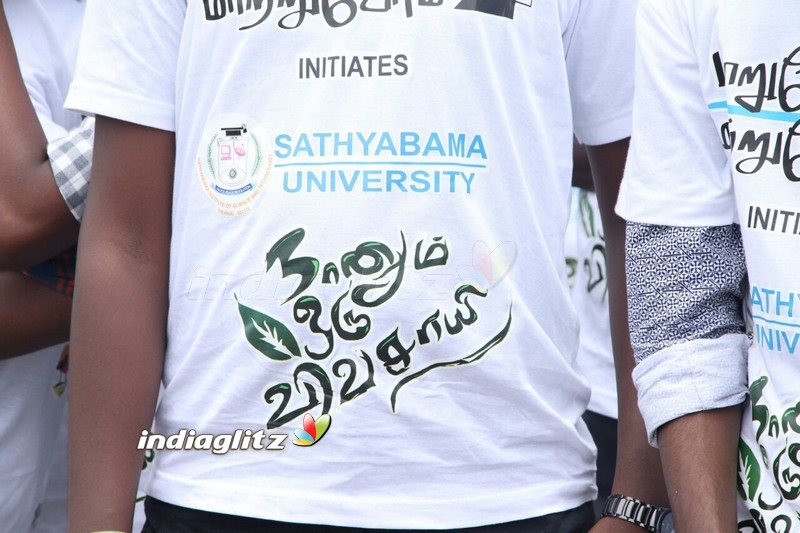 Actor Aari at Naanum Oru Vivasaiee Event