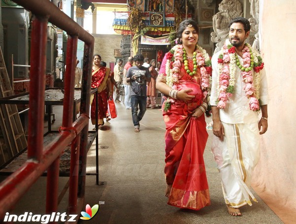 Aari -Nadiya Wedding Stils