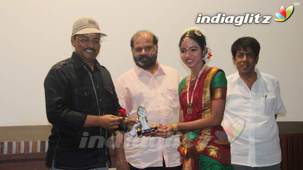 Bhagyaraj, P Vasu & R Sundar Rajan Praise 'Amma'