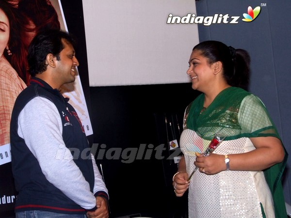 Kushboo Releases 'Azhagana Ponnuthan' Audio