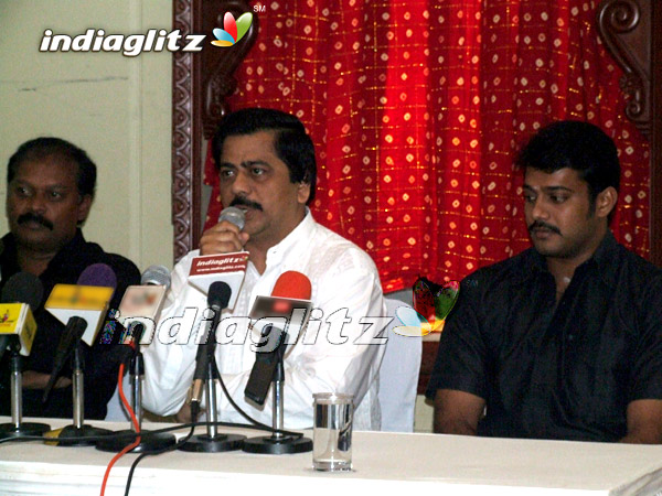 'Manjal Veyyil' Press Meet