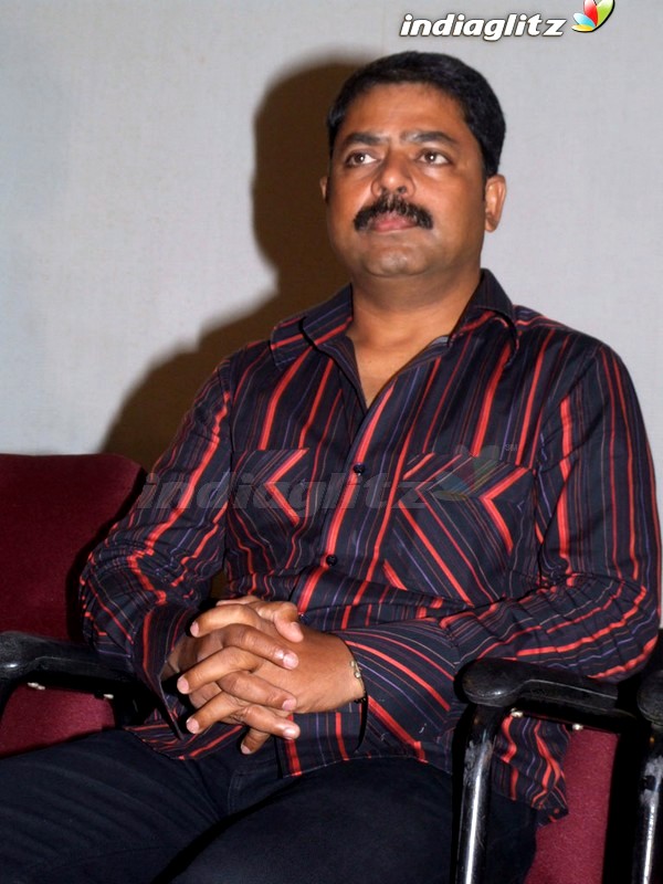 Venkat Prabhu Releases 'Bhayam Ariyaan' Audio