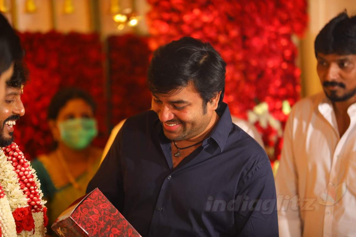 Director Chachi marriage - Sivakarthikeyan and Sathish attend