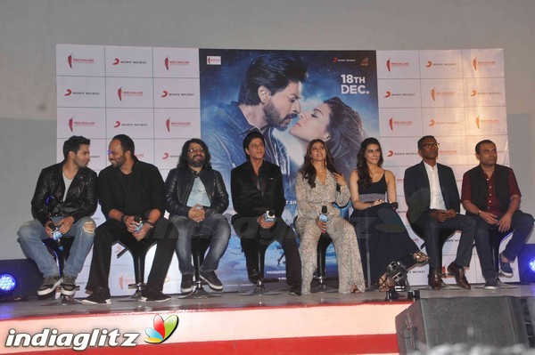 SRK, Kajol, Varun, Kriti Launch 'Gerua' Song from 'Dilwale'