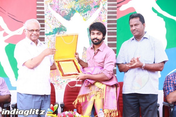 'Loyola Engineering College'- 6th 'enGinia Cultural festival' presided over by GV Prakash