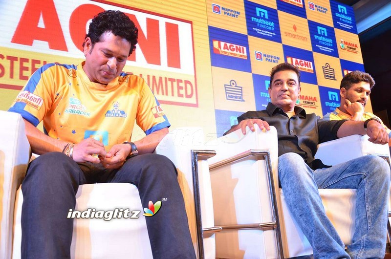 Tamil Thalaivaas new Jersey launched with Kamal Haasan Sachin Tendulkar