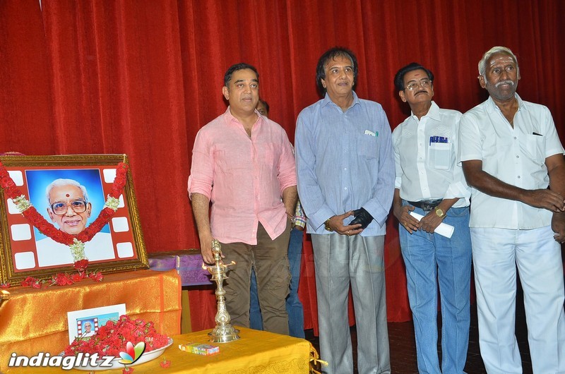 Kamal Haasan‬ honors Film News Anandhan