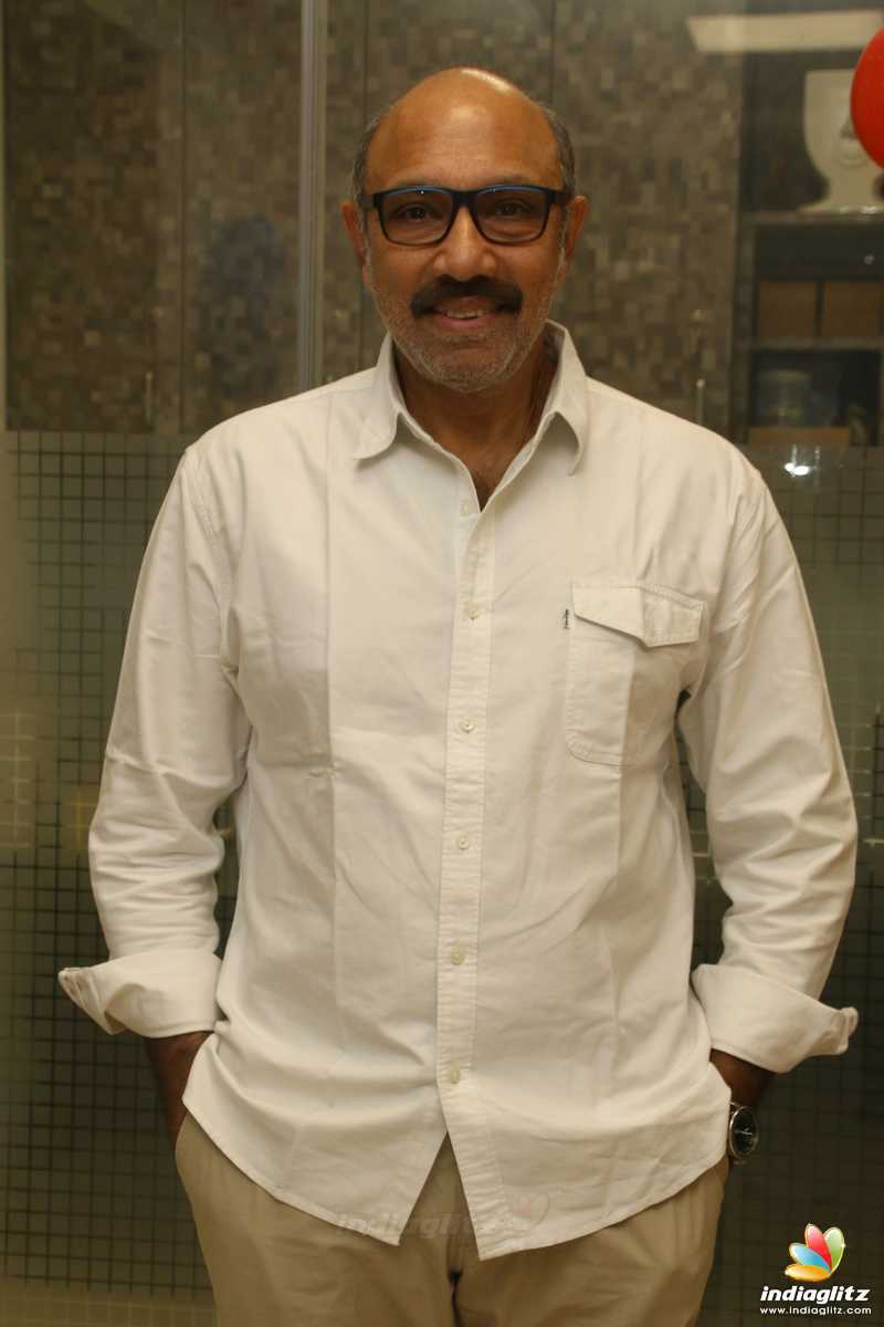 'Khaki' Movie Pooja