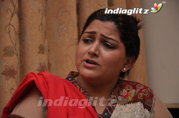 Kushboo Meets The Press After Court's Verdict