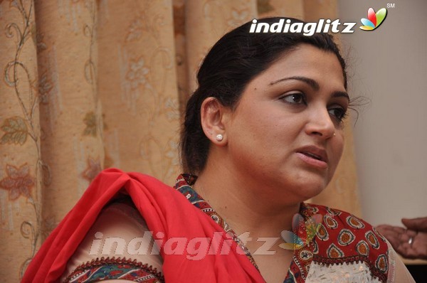 Kushboo Meets The Press After Court's Verdict