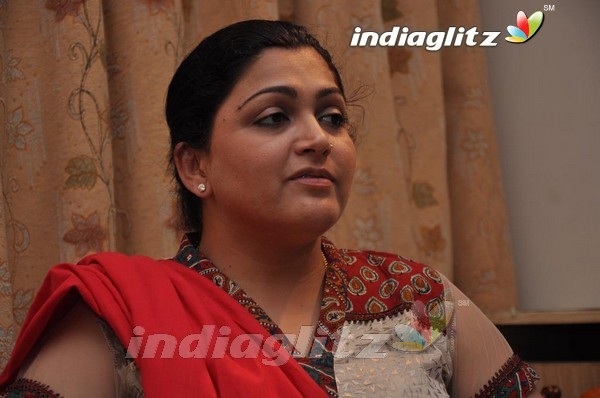 Kushboo Meets The Press After Court's Verdict