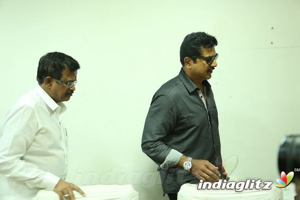 Tirupur Subramaniam Clarifies on Rajinikanth's 'Lingaa' Issue