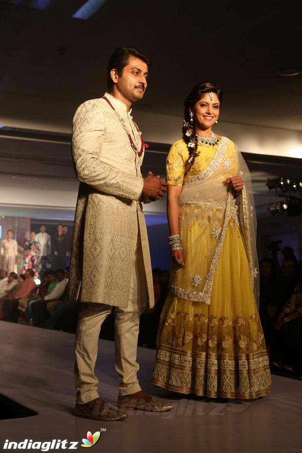 Bindhu Madhavi and Nadiya at The Madras Bridal Fashion Show