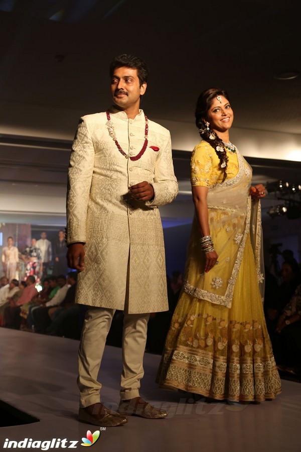 Bindhu Madhavi and Nadiya at The Madras Bridal Fashion Show