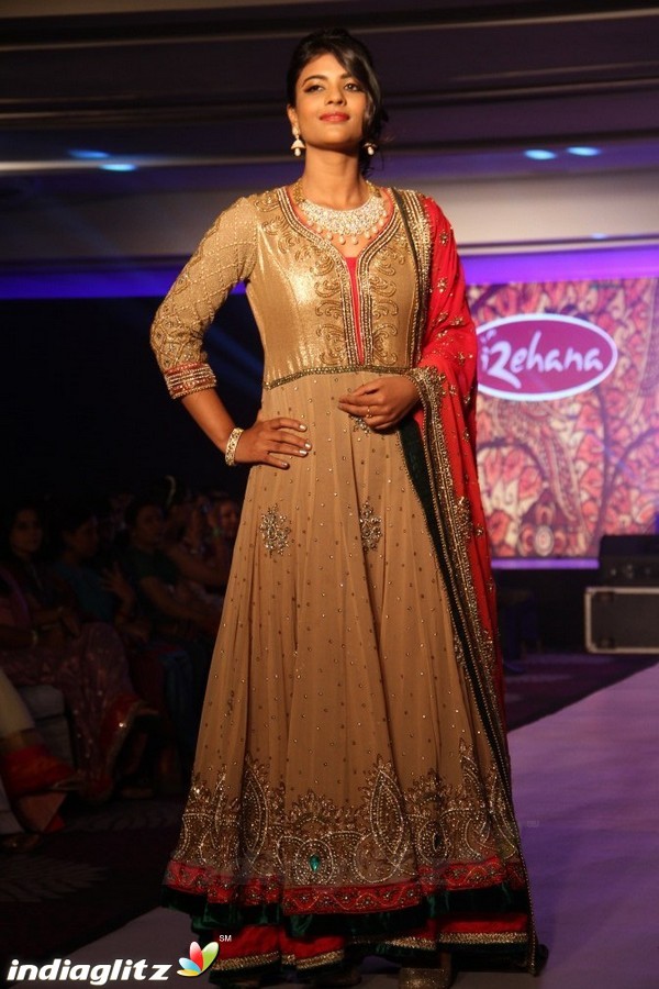 Bindhu Madhavi and Nadiya at The Madras Bridal Fashion Show