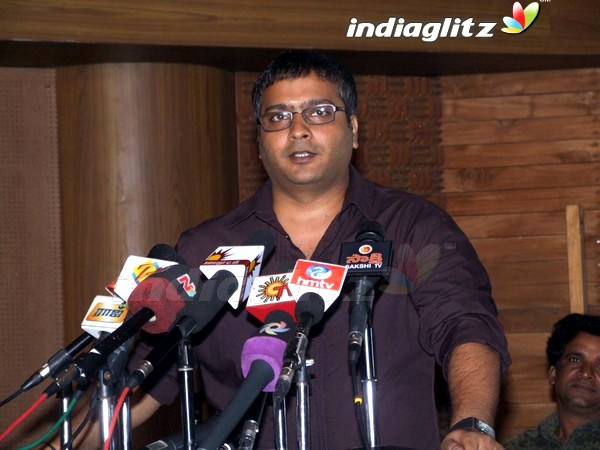 'Naanayam' Press Meet