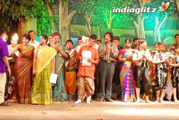 Latha Rajinikanth & Cheran @ Ponniyin Selvan Drama