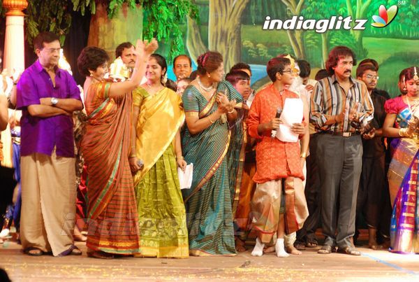 Latha Rajinikanth & Cheran @ Ponniyin Selvan Drama