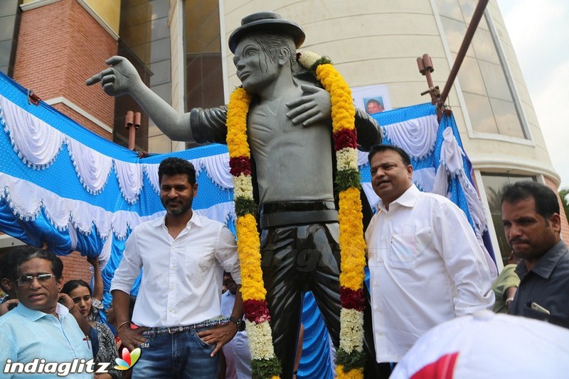 Prabhu Deva Inaugurates Michael Jackson's Granite statue
