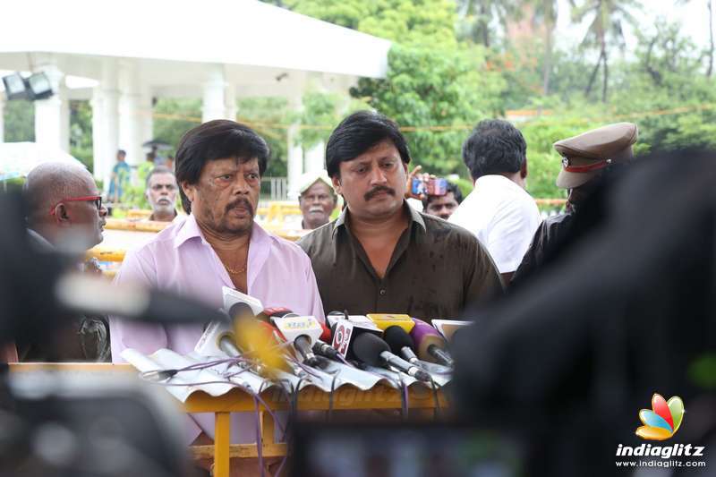 Actor Thiagarajan & Prashanth paid their respect to Dr. Kalaignar